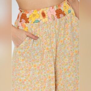 XS American eagle AE 70’s Wide leg Floral Pants Vintage Pink, Green, Yellow Fall